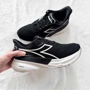Diadora Nucleo 2 Running Shoes Black White Athletic Sneakers/running shoe